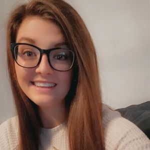 Meet your Posher, Lauren